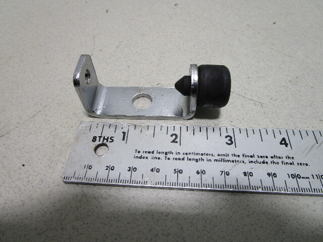 5033449 5030121 BRP JOHNSON LOWER COVER HOLDER & CUSHION 4-6 Hp 4Stroke