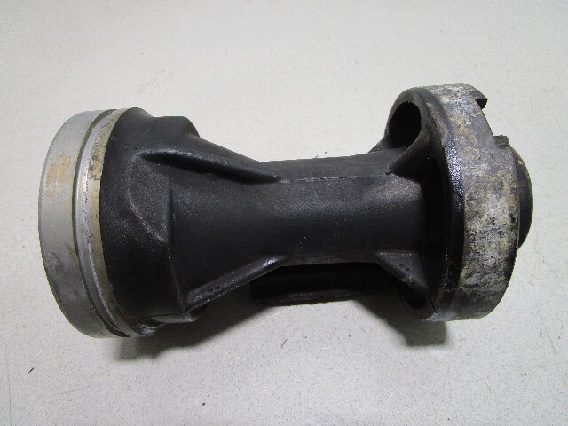 438040 Propshaft Bearing Carrier Housing For Evinrude Johnson Lower Gearcase