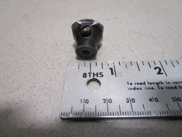 276989 1951-1952 Evinrude 7.5 hp Fleetwin Carburetor Fuel Valve Knob & Screw