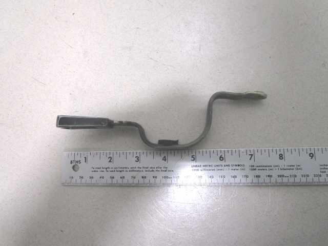 277024  Evinrude 7.5 hp Fleetwin Ignition Armature Plate Handle