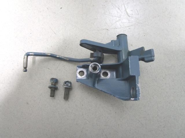 276879 202731 202649 Evinrude 7.5 hp Fleetwin Cam Lever, Rod & STBD Bracket