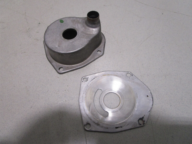 817275A2 Mercury Mariner Outboard Water Pump Upper Housing & Impeller Faceplate