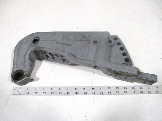 0395843 OMC Evinrude Johnson Outboard 50-235 Hp Port Left Transom Stern Bracket