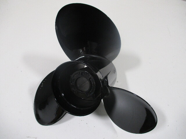 QA1916 14.5 X 19 Pitch Hub Kit Style Prop for 90-400HP 4 3/4" Gearcase