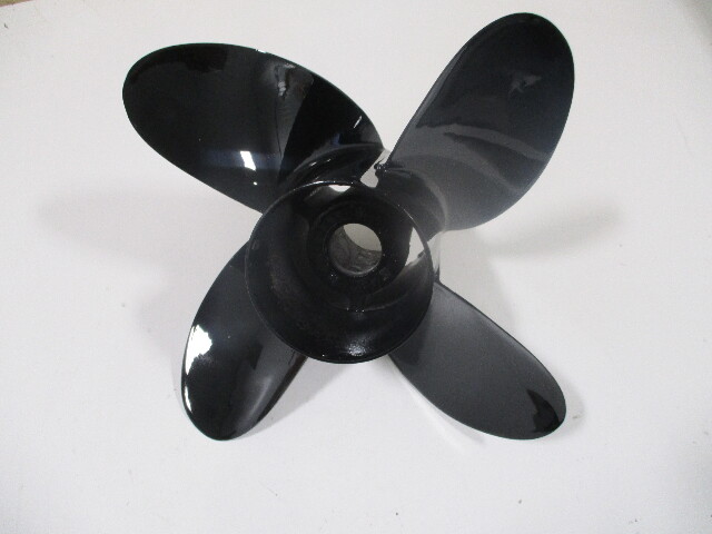 834852A45 14.5 X 18P RH Alpha 4 Hub Kit Style Prop for 90-300HP 4 3/4" Gearcase