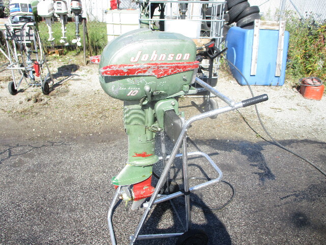 Vintage Antique Johnson 15 Hp Outboard  QD-15 1168186 Turns Over & Shifts