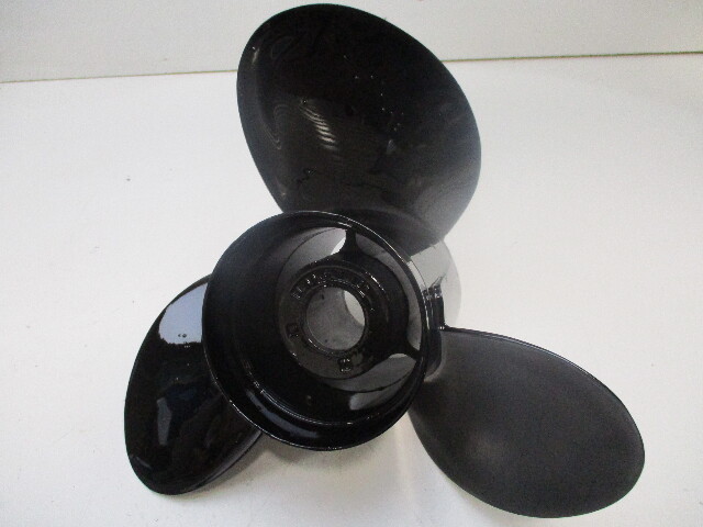 832830A45 14.5 X 19 Pitch Hub Kit Style Prop for 90-400HP 4 3/4" Gearcase