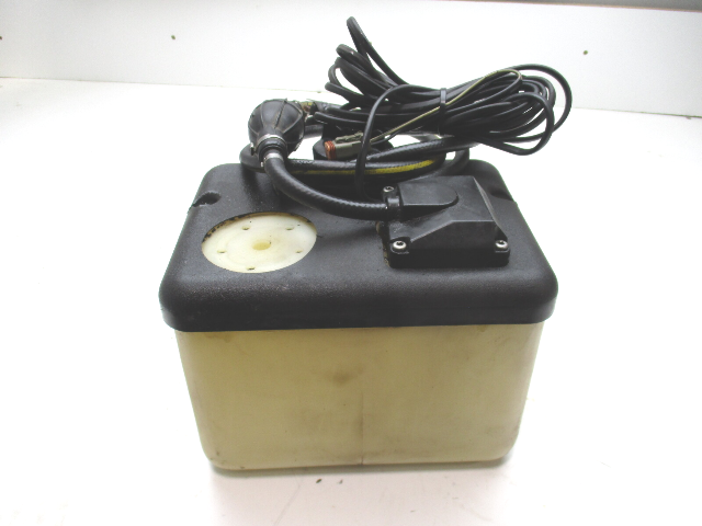 OMC Evinrude Johnson Outboard 1.8 Gallon Remote Oil Tank