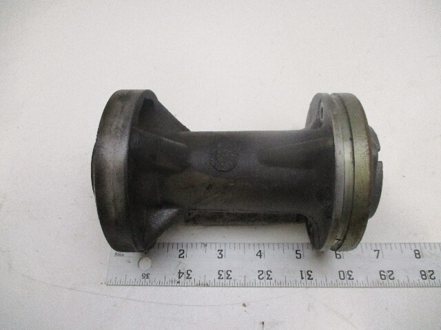 0434391 OMC Evinrude Outboard 40-70 HP Prop Shaft Bearing Carrier 336551