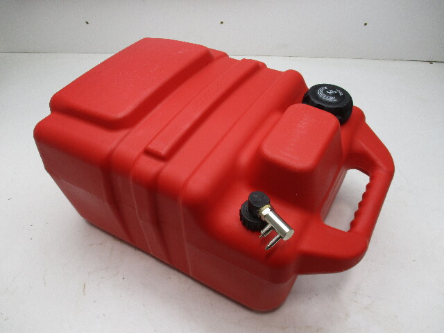 SEASENSE OUTBOARD MOTOR 6 GALLON PLASTIC GAS FUEL TANK