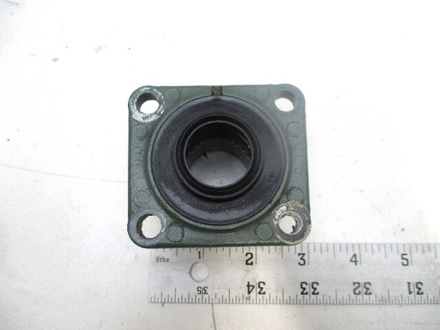 6E5-45331-00-94 Yamaha Outboard 2 Stroke 115-225 Hp Driveshaft Bearing Housing