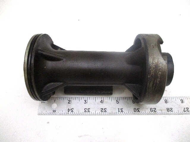 5000440 Evinrude Johnson Prop Shaft Bearing Housing Carrier Assembly 1999-2006