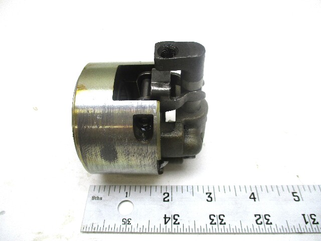 391365 326670 OMC Evinrude Johnson Outboard Gearcase Bearing Housing & Detent