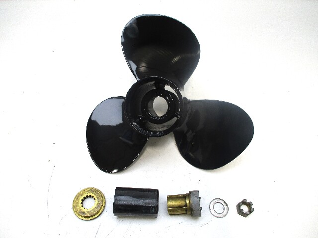 992601 12 1/4" x 9" MICHIGAN WHEEL 3 1/4" Hub Propeller & 117 Yamaha 25-60HP Kit