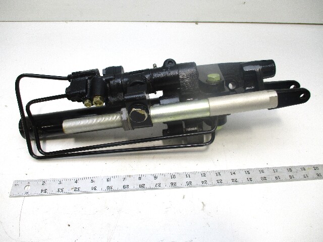 Mercruiser MCM I Stern Drive 120/470 Power Steering Cylinder Assembly 1979-1982
