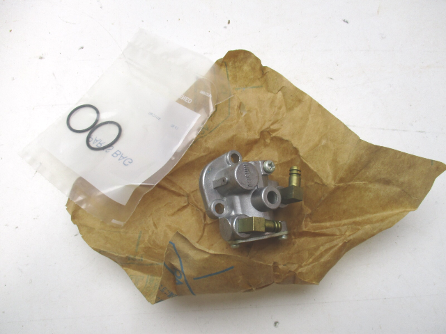 812690A1 Oil Injection Pump Mercury Mariner 45-60HP
