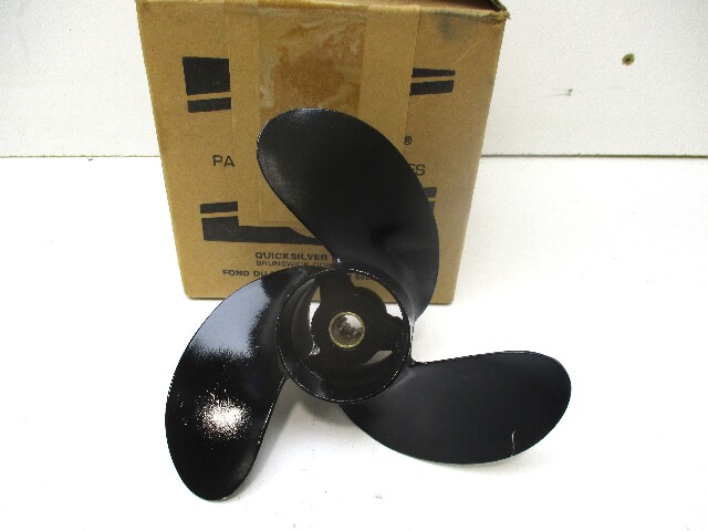 48-812950 Mercury Black Max 8-3/8 x 8 Pitch 3-Blade Prop 4-6HP 12 Spline