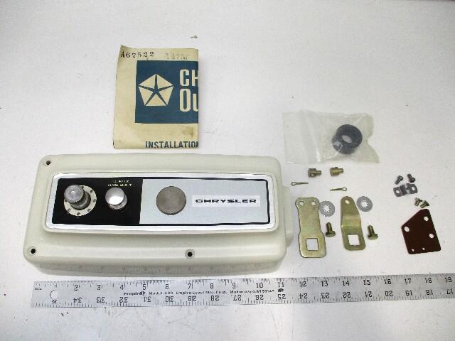 F72H36 Vintage Chrysler Marine Boat Outboard Remote Control Box No Handle