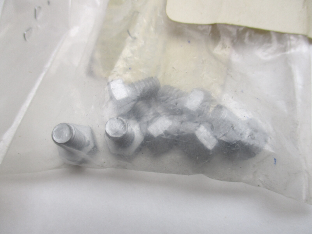 New OEM Yamaha 97095-06010-00 Hex Bolt NOS (Set of 7)