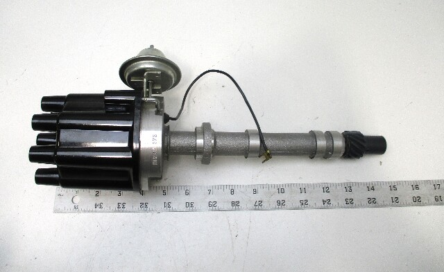 46839 Mercruiser 225 Stern Drive Chevy 327 V8 Delco Remy Distributor