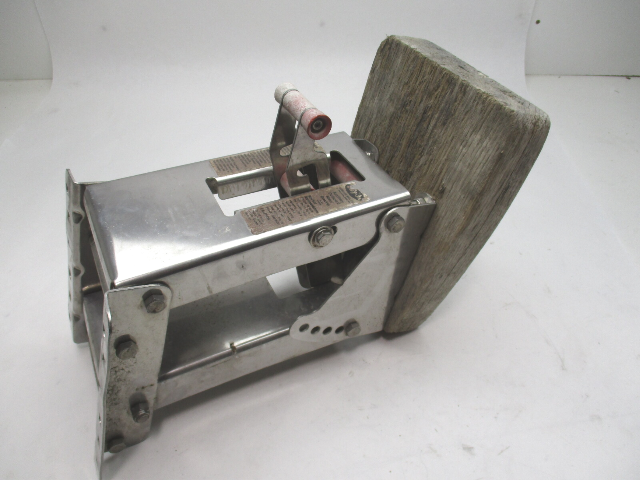 Garelick EEZ-In Auxiliary Outboard Motor Mounting Bracket