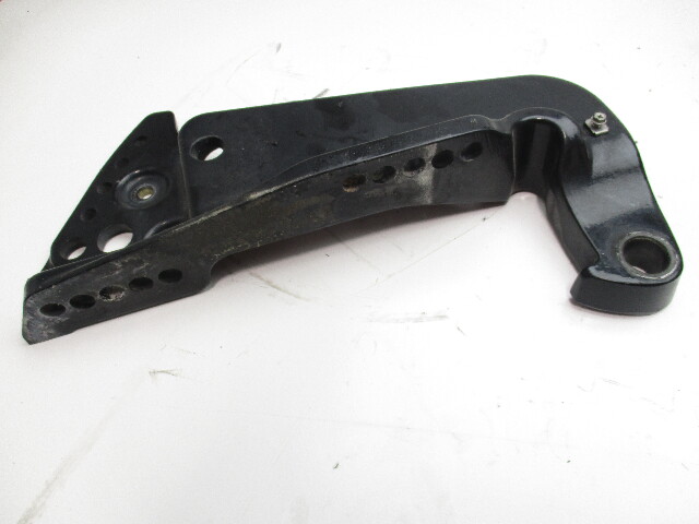 1400-8M0142801 Mercury Mariner Outboard Starboard Transom Bracket 110-300 HP