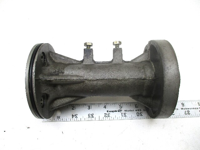 0397094 OMC Cobra Evinrude Johnson Bearing Carrier Housing