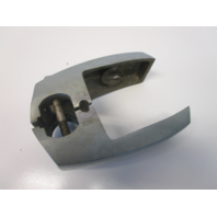 0323108 0323109 Evinrude Johnson Lower Mount Housing Assembly 20-35 HP 1976 - 99