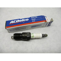 R42LTS AC-DELCO GM Vehicle Engine Spark Plug Chevy Ford Buick GMC
