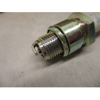BR7HS-10 1113 Lot of 11 NGK MARINE SPARK PLUG STANDARD RESISTOR YAMAHA SUZUKI
