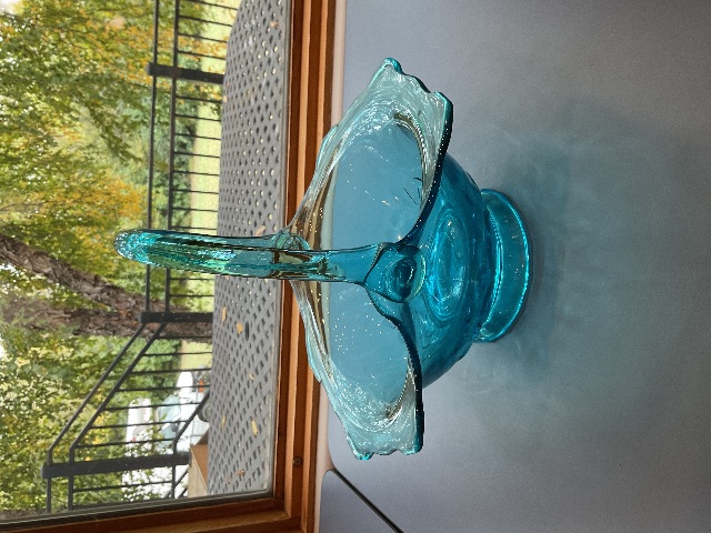 Indiana Glass Tiara Blue Duchess Bridal Basket Fluer De Lis