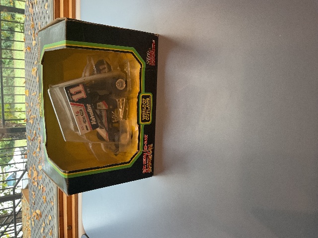 Racing Champions Inc. World of Outlaws 1:24 Scale Die Cast Sprint Car Model