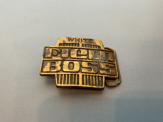 VINTAGE BRASS TONED WHITE FIELD BOSS BELT BUCKLE