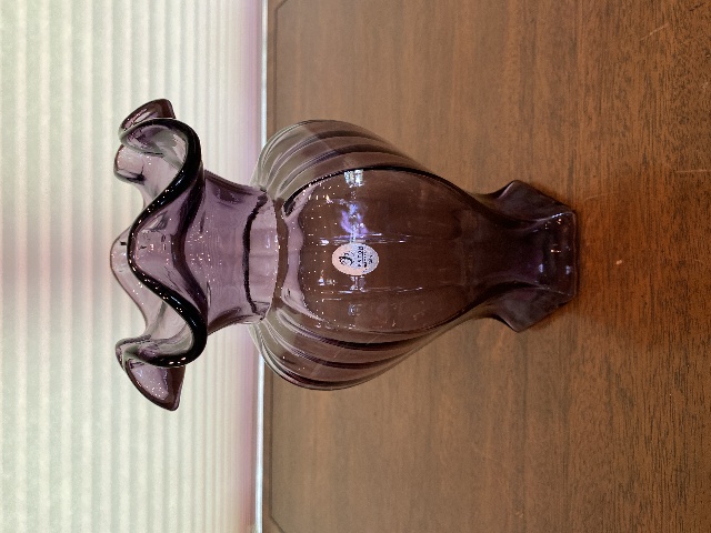 STUNNING VTG FENTON Amethyst Ribbed Optic & Ruffled Rim Art Glass Vase 9.25"H