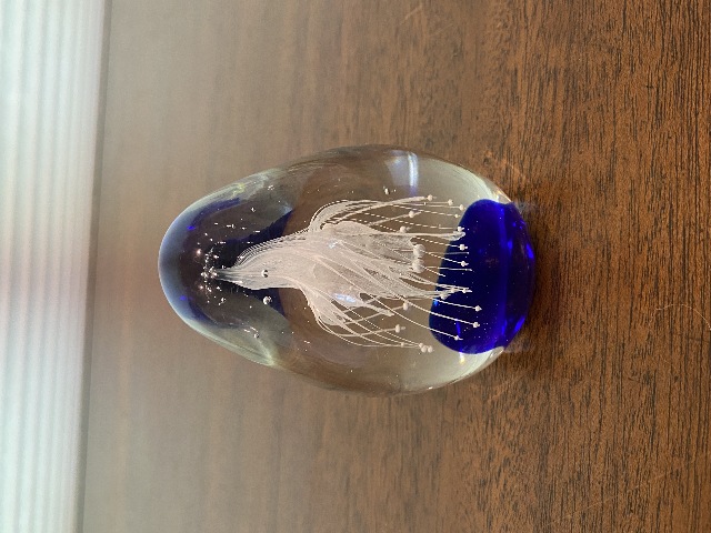 BEAUTIFUL VTG Cobalt Blue Abstract Jellyfish W/Bubbles Egg Paperweight 3.75"H
