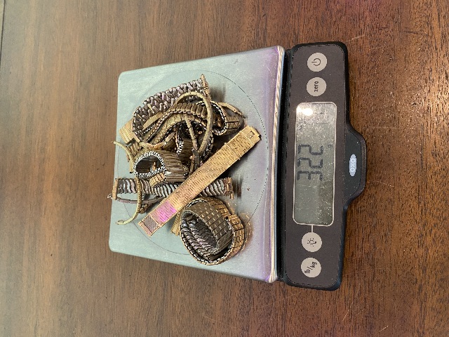 MIXED LOT Of GOLD FILLED ITEMS #3 (322 GRAMS)