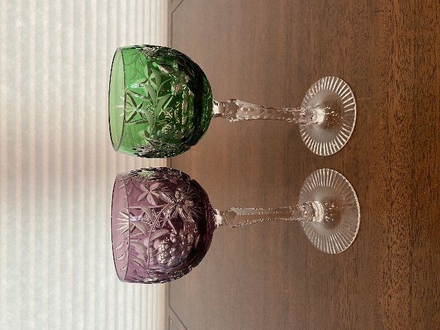 STUNNING VTG Amethyst/Green Cut To Clear Grape Crystal Wine Glasses 7.75"H PAIR