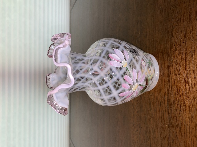STUNNING VTG FENTON French Opalescent Pink Crest Diamond Optic Floral Vase 5.75"