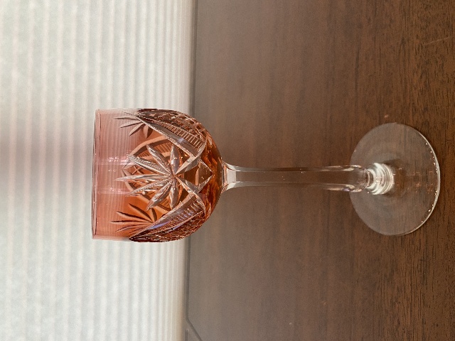 BEAUTIFUL VTG Cranberry Cut To Clear Fan & Criss Cross Pattern Wine Glass 7.75"H