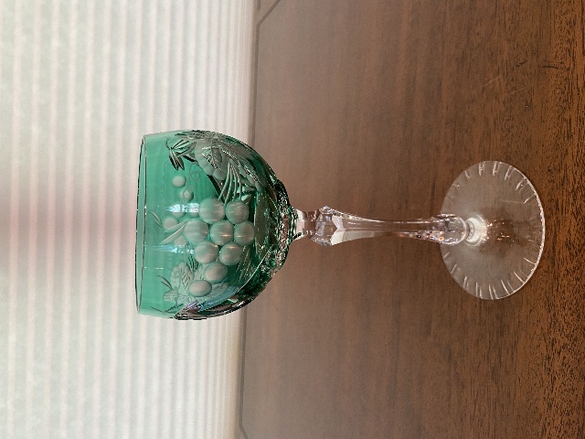STUNNING VTG Green Cut To Clear UNIQUE Cut Grape Etched Crystal Wine Glass 7.5"H