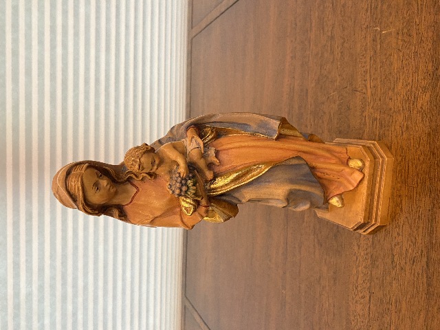 STUNNING VTG DETAILED Wood Carved Madonna & Child W/Grapes Figurine 11.75" ITALY
