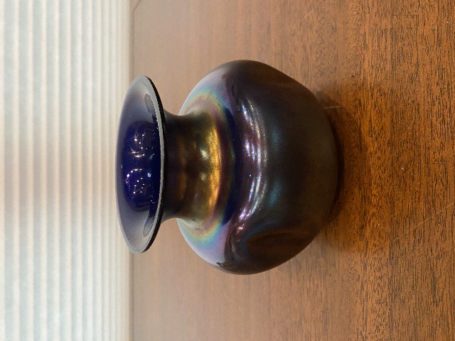 STUNNING VTG Cobalt Blue Dark Iridescent Art Glass Vase 4.75"H