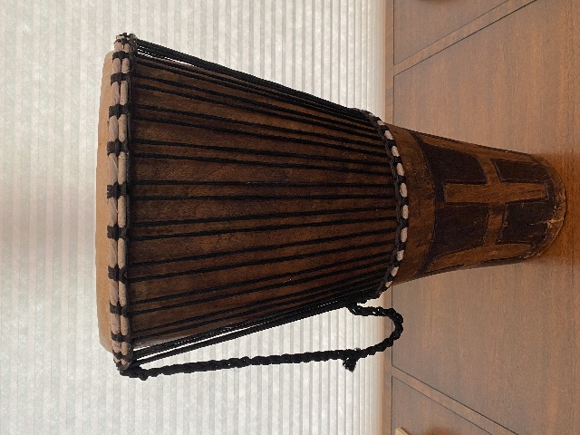 BEAUTIFUL LARGE HAND MADE ANTIQUE Djembe Drum 23.5"H