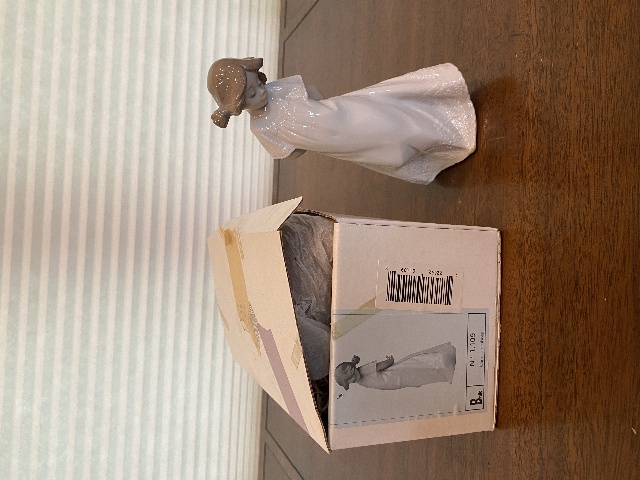 VTG NAO By LLADRO SO SHY Glossy Porcelain Figurine #1109 W/BOX 7.75"H