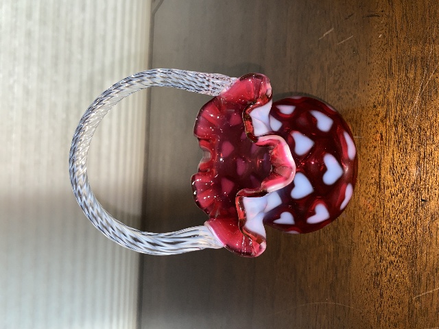STUNNING VTG FENTON Cranberry Opalescent HEART OPTIC Swirl Handle Basket 6.25"H
