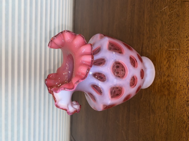 BEAUTIFUL VTG FENTON Cranberry Opalescent COIN DOT Ruffled Rim Glass Vase 7.25"H