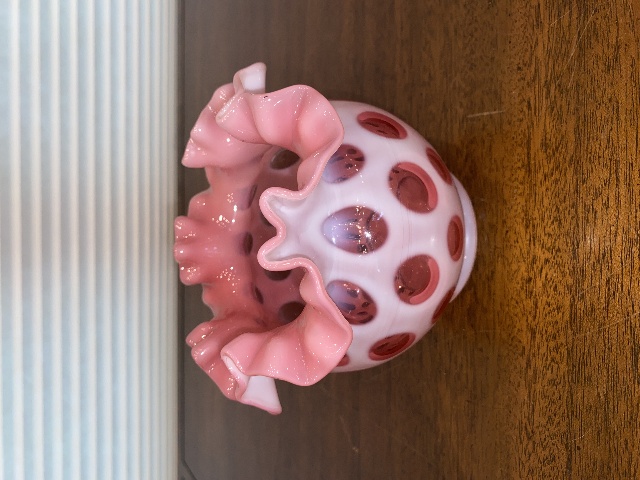 BEAUTIFUL VTG FENTON Cranberry Opalescent COIN DOT Ruffled Rim Glass Vase 4.75"H