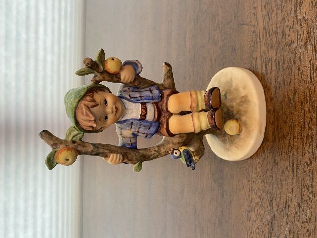 VTG Hummel "APPLE TREE BOY" Figurine #142/I , 5.75"H, W.GERMANY TMK6