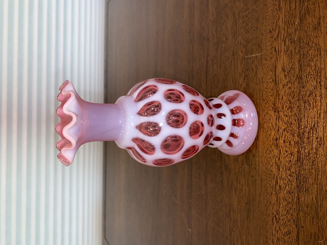BEAUTIFUL VTG FENTON Cranberry Opalescent COIN DOT Ruffled Rim Glass Vase 6.5"H