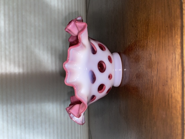STUNNING VTG FENTON Cranberry Opalescent COIN DOT Art Glass Bowl 6.75"W